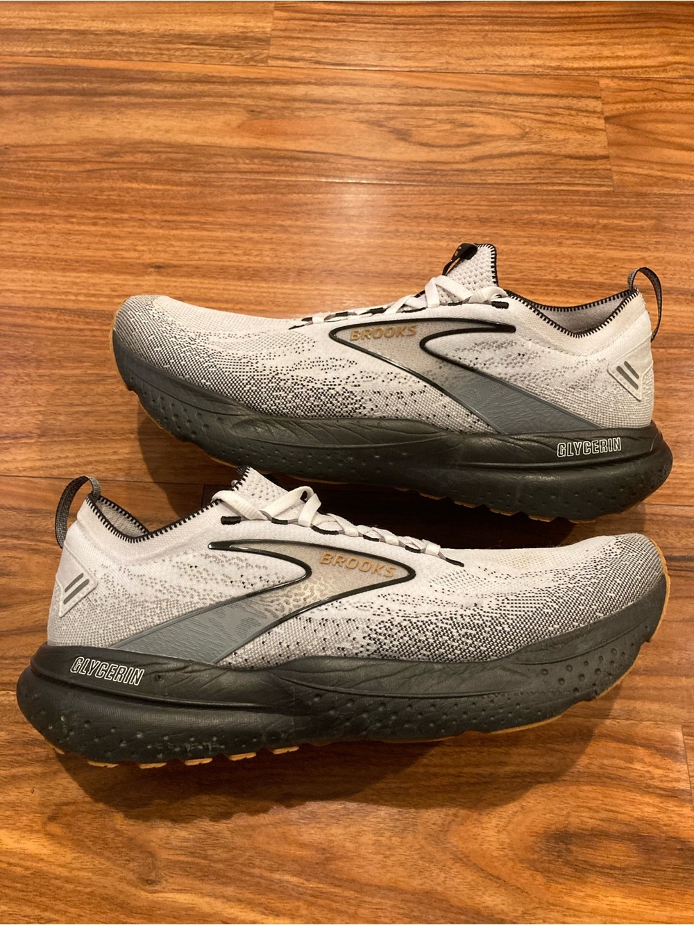 Men’s Size 13 D/Brooks Glycerin StealthFit 21 White Grey Black 1104211D135